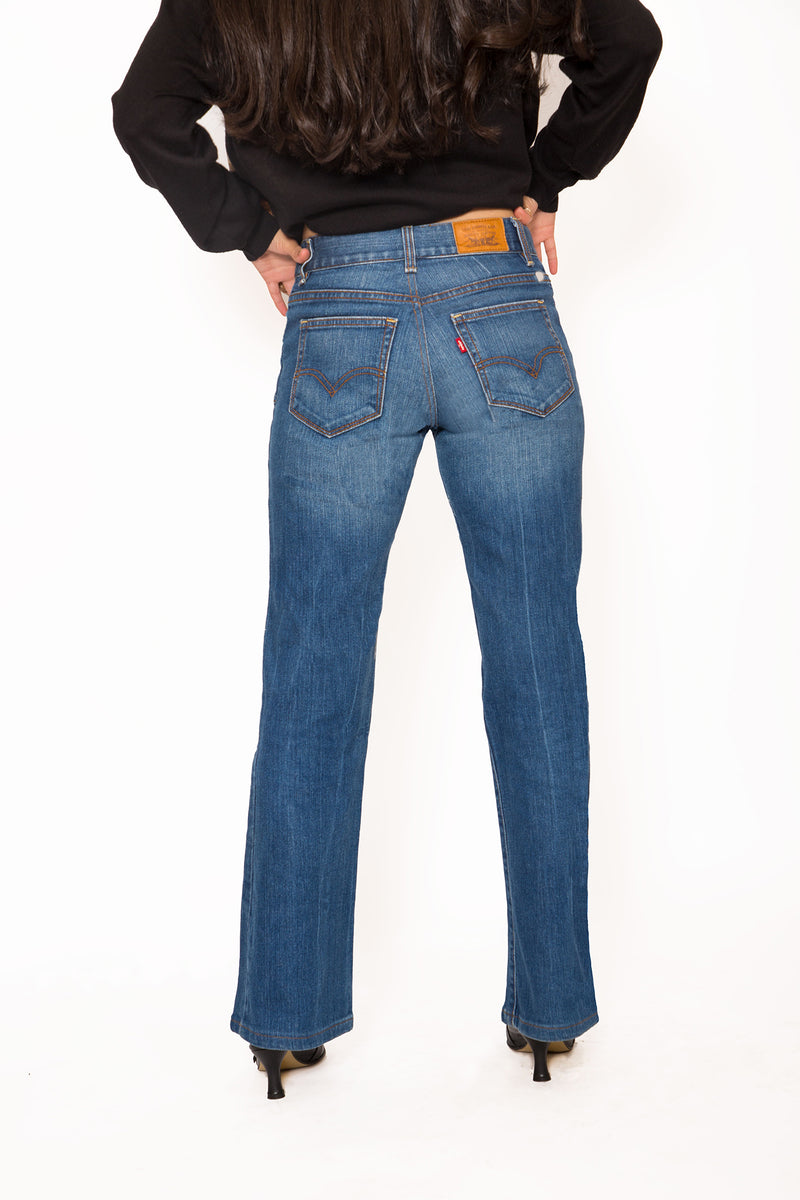 Buy Vintage Tapered High Waist Levi's Jeans for woman on Bodements.com