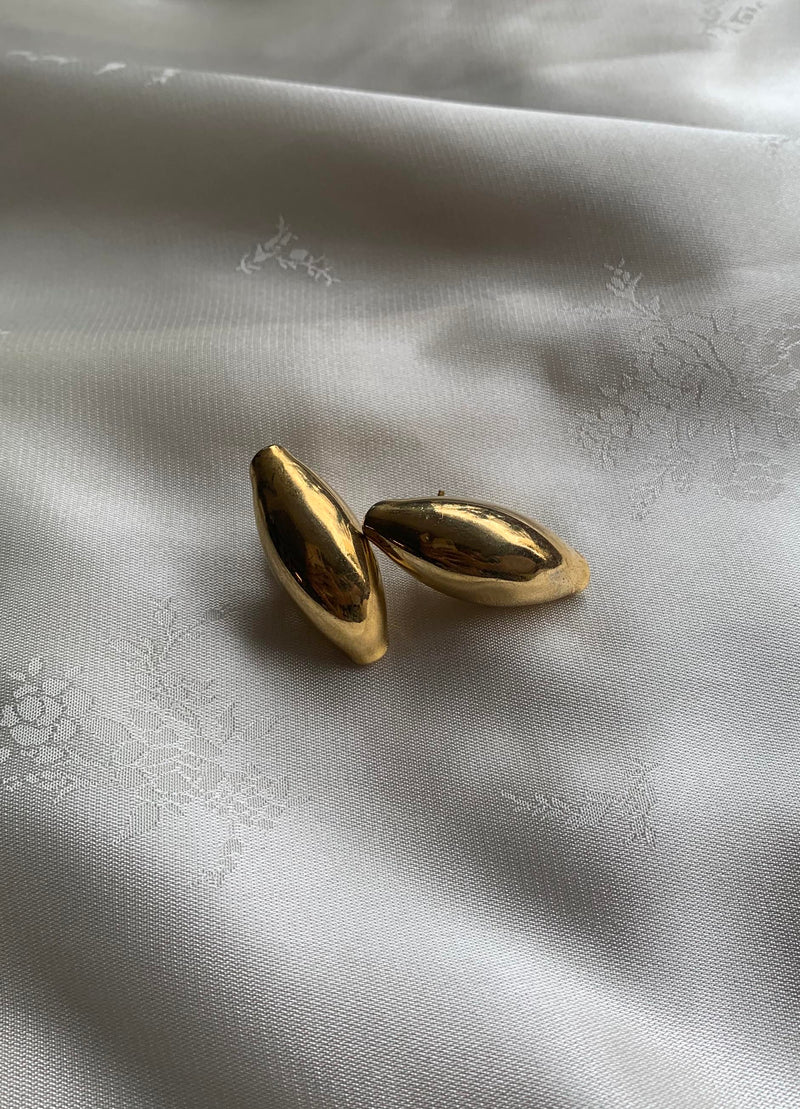 Vintage Gold Solid Oval Earrings